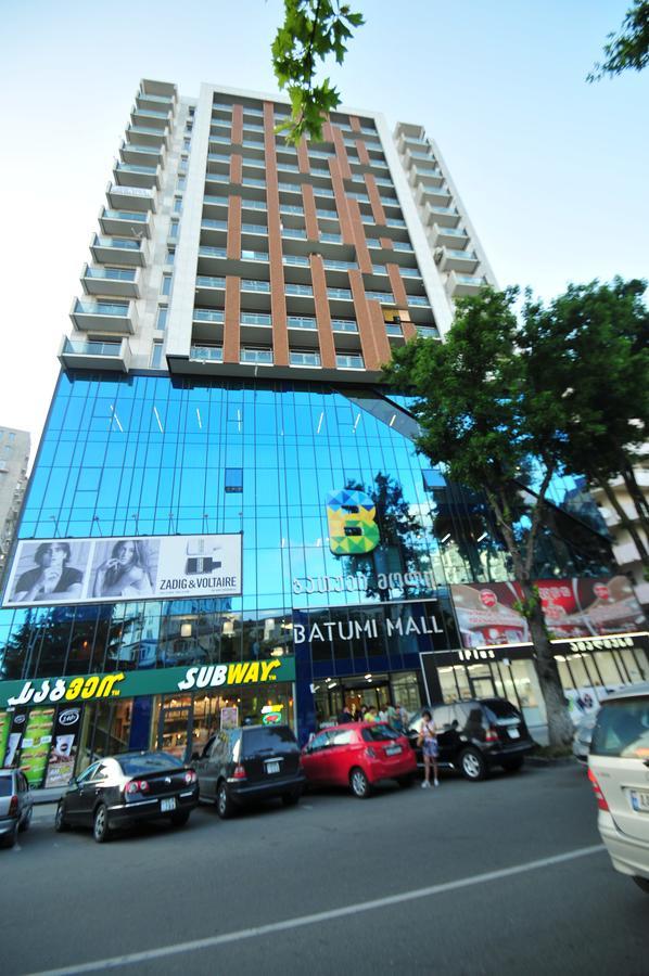 Sea Appart Hotel In The City Center Batumi Kültér fotó